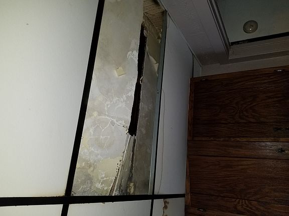5th image of 329 Hyde Park St