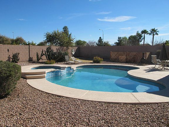 5th image of 2324 E Cherry Hills Pl
