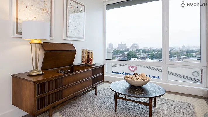 Rented by Nooklyn NYC LLC | media 21