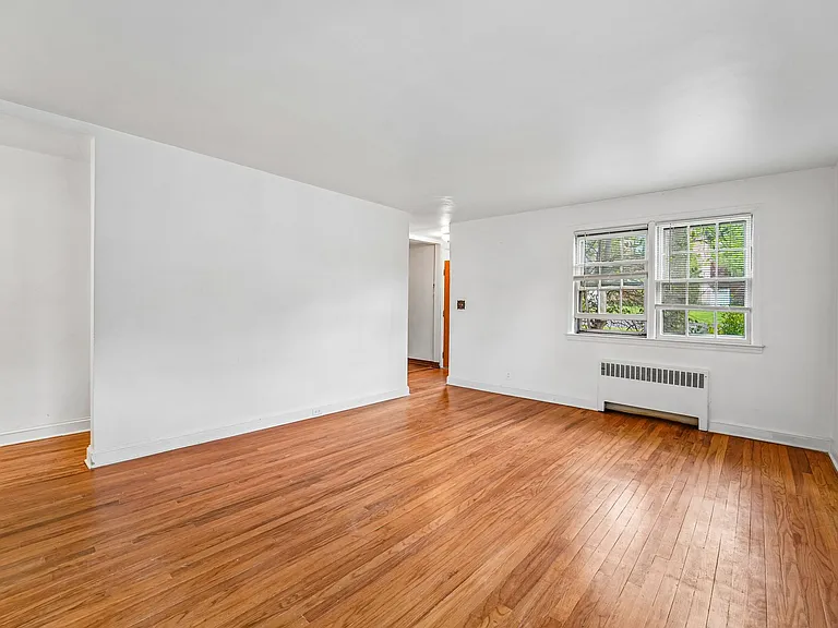 1030 Jassamine Way — Photo 7