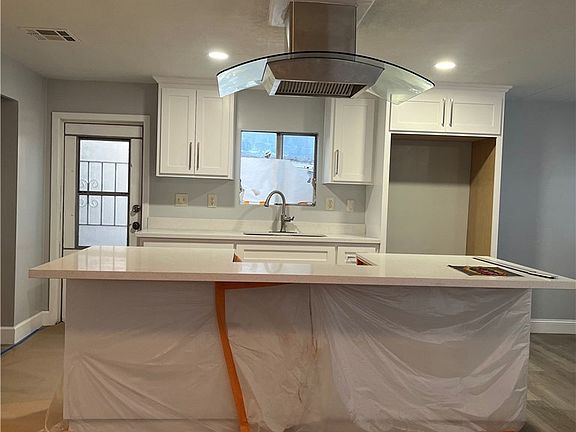 3rd image of 8305 Atlantic Ave Space 4