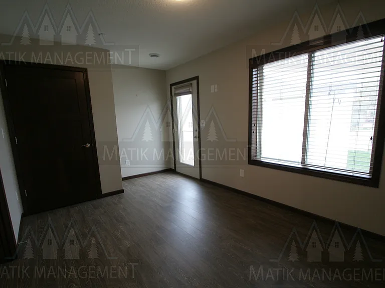 2581 Hawk Ridge Ct SE — Photo 15