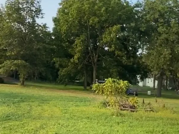 11815 W 29th St, Beach Park, IL 60099