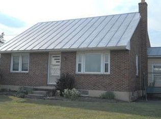 15 Strausstown Rd, Bethel, PA 19507