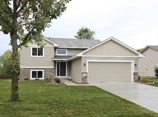 18892 Eaglewood Trl, Farmington, MN 55024
