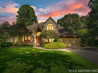 3970 Lake Point Dr, Muskegon, MI 49441