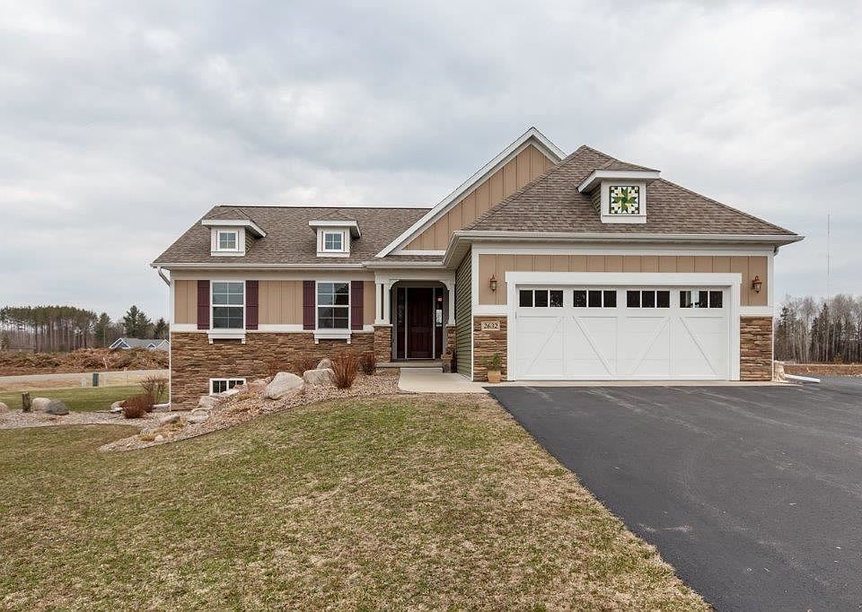 1st image of 2632 Canterbury Dr