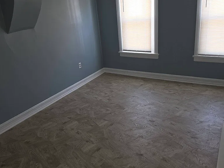 416 S High St — Photo 2