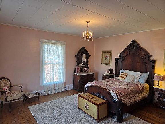 29th image of 109 Parsonage Ave