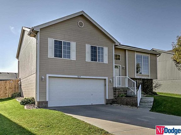 2nd image of 18035 Sunridge St