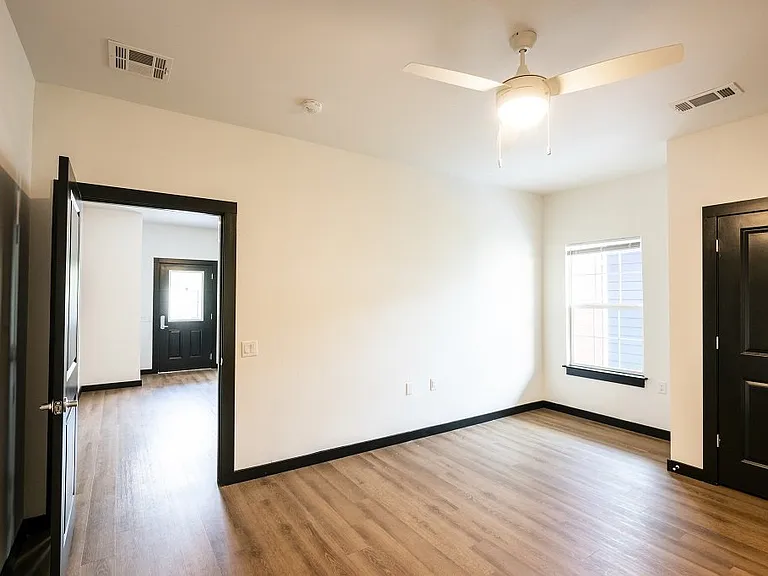 715 N 16th St #715 — Photo 9