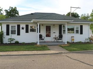 1911 Creston Rd, Cambridge, OH 43725