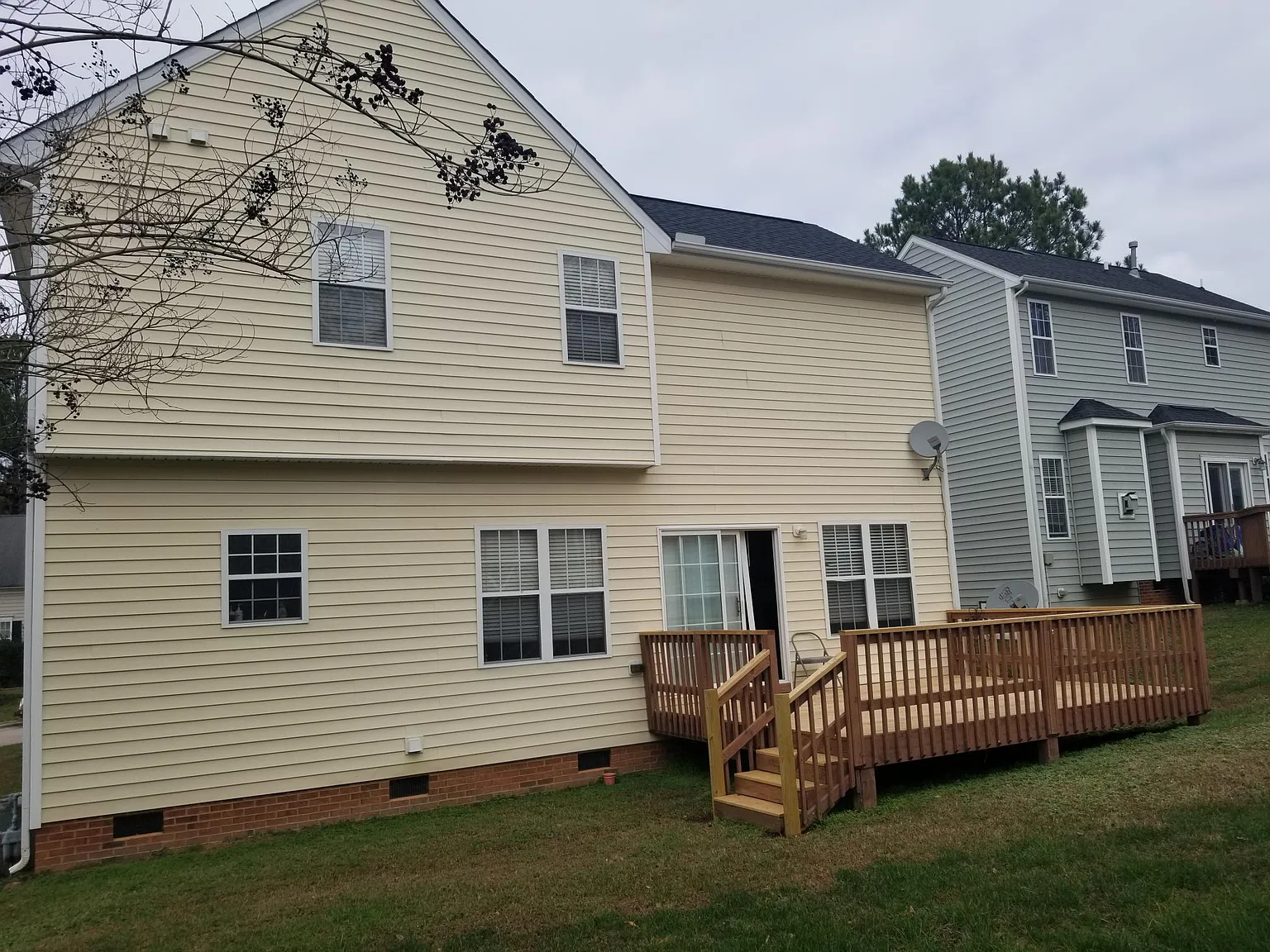 3 bed, 2.5 bath, 1464 sqft, $2,100 — Photo 3