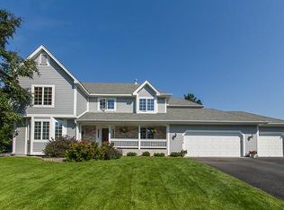 5275 Oak Ridge Ct, White Bear Township, MN 55110