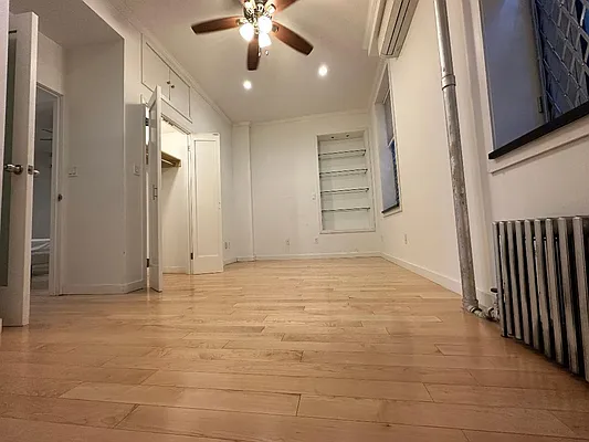 Rented by Ledvech Group | media 28