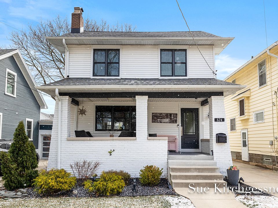 1st image of 674 Lovett Ave SE