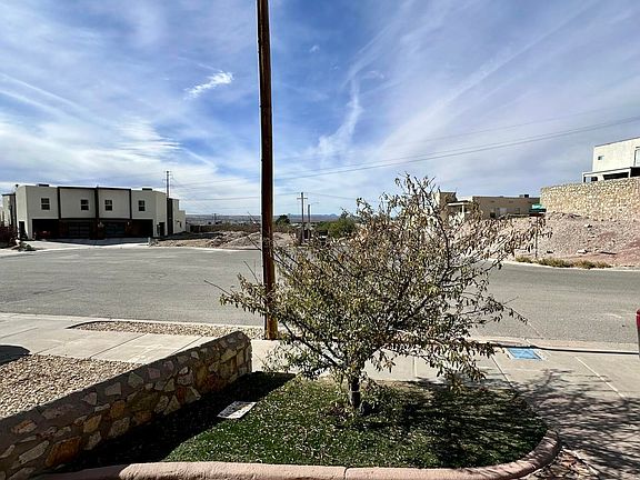 4th image of 4700 Pistolero Ln #B