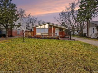 17360 Redwood Ave, Southfield, MI 48076