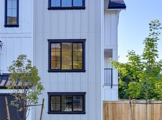 2268 Bowker Ave #1, Oak Bay, BC V8R2E4