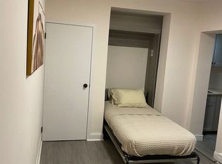 1017 Pine St APT 1R, Philadelphia, PA 19107