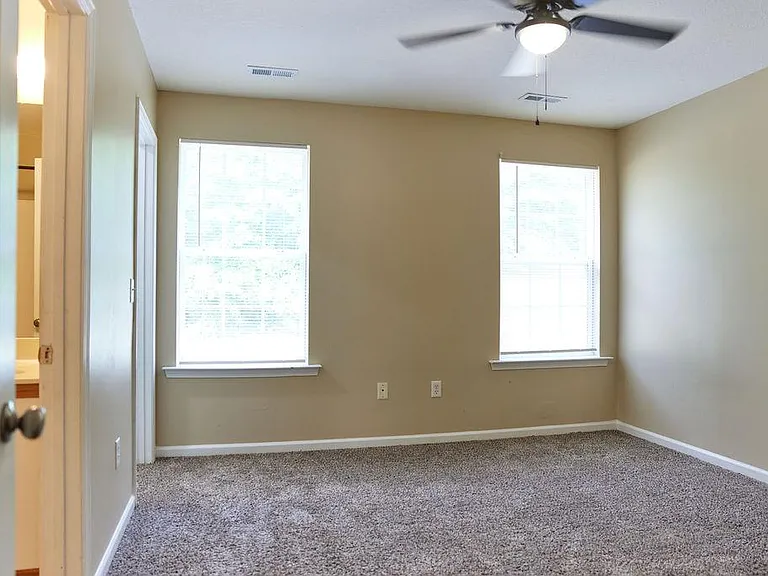 109 Lora Ln #A — Photo 8