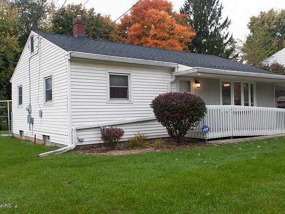 3rd image of 2903 Range St
