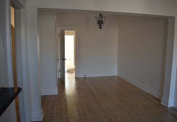 2nd image of 427 Fenimore St #2