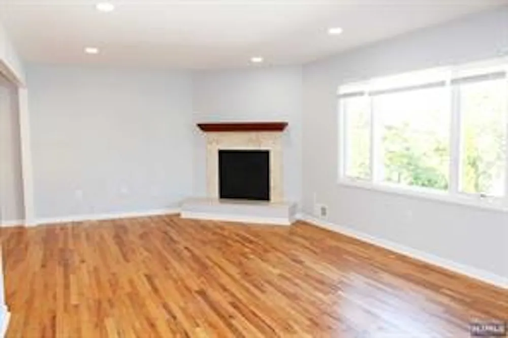 3 bed, $3,300 — Photo 1