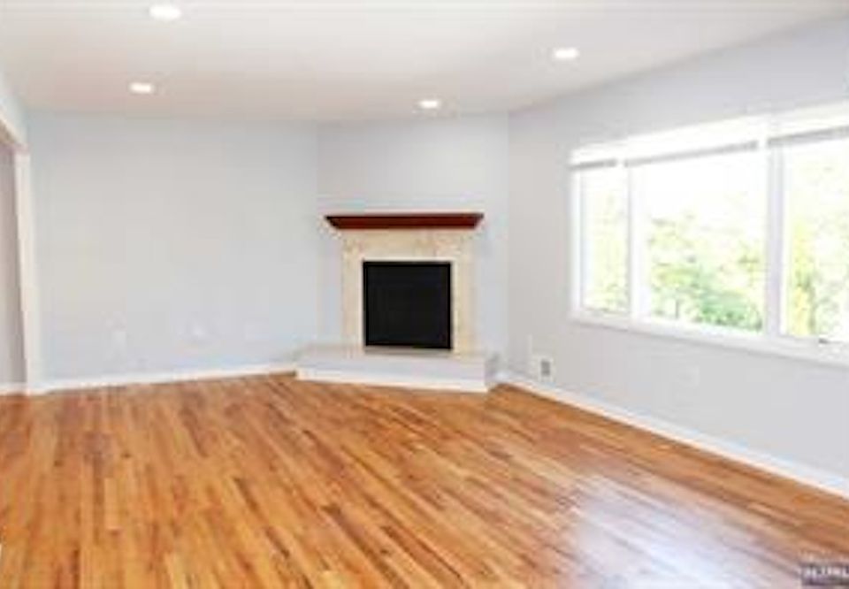1st image of 40 Chestnut St Floor 2