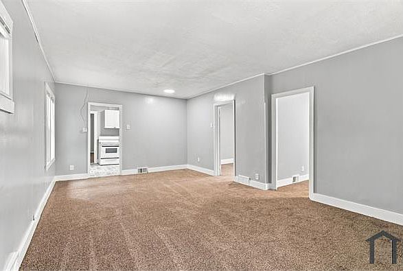 19391 Greeley St, photo 22