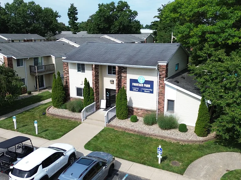 Fountain Park Apartments | Specials Available — Photo 22