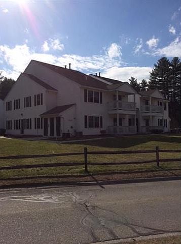 1st image of 10 Barrington Ave #205