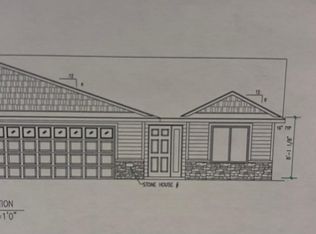 316 11th St, Goodhue, MN 55027