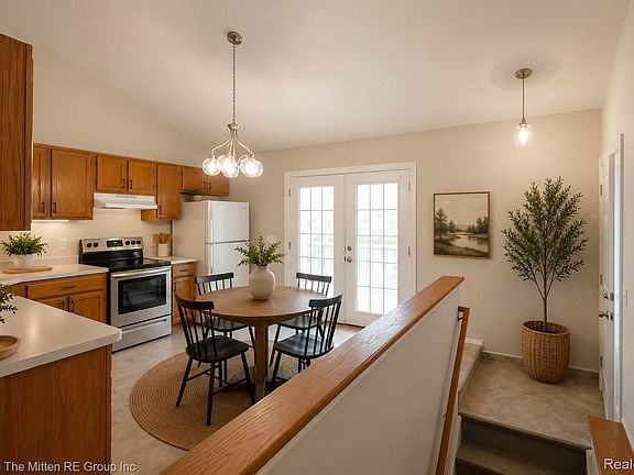 4th image of 16222 Hillsbriar Dr