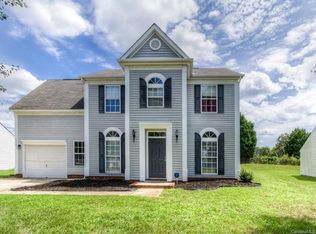 6328 Goldenfield Dr, Charlotte, NC 28269
