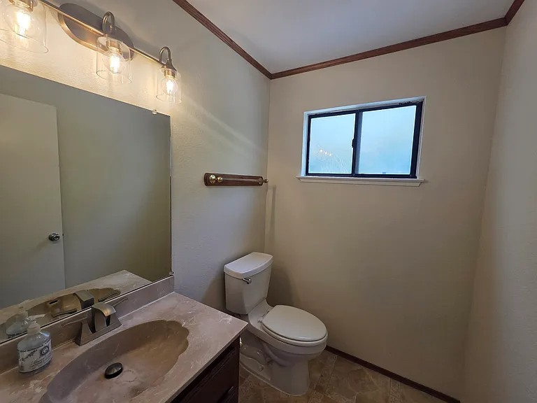 11732 Bloomington Way — Photo 9