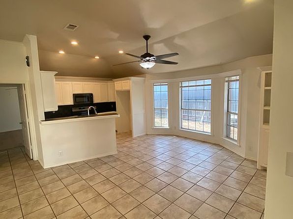 5206 Leisure Dr