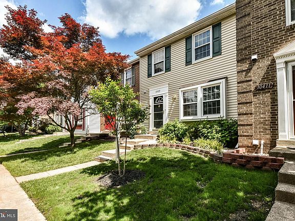 2nd image of 10409 Graystone Ct