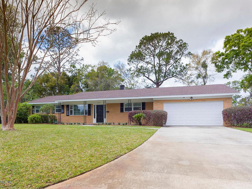 1st image of 8450 San Martarro Dr W