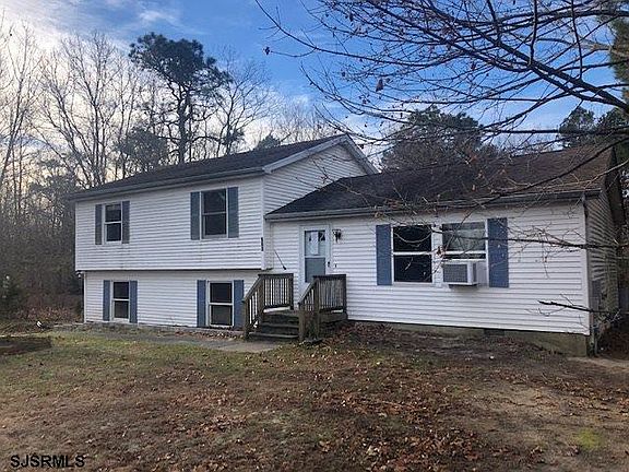 3rd image of 808 Wintergreen Ct