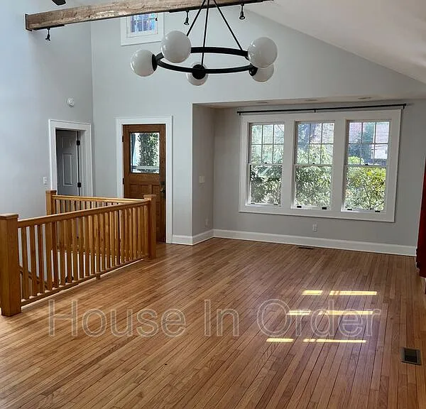 127 W Chestnut St — Photo 10