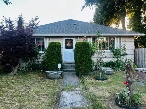 10991 132nd St, Surrey, BC V3T 3W8
