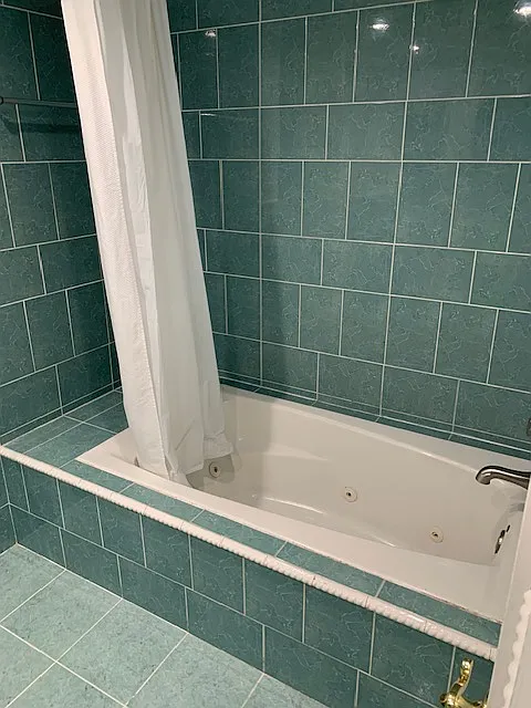 Studio, 400 sqft, $1,500 — Photo 3