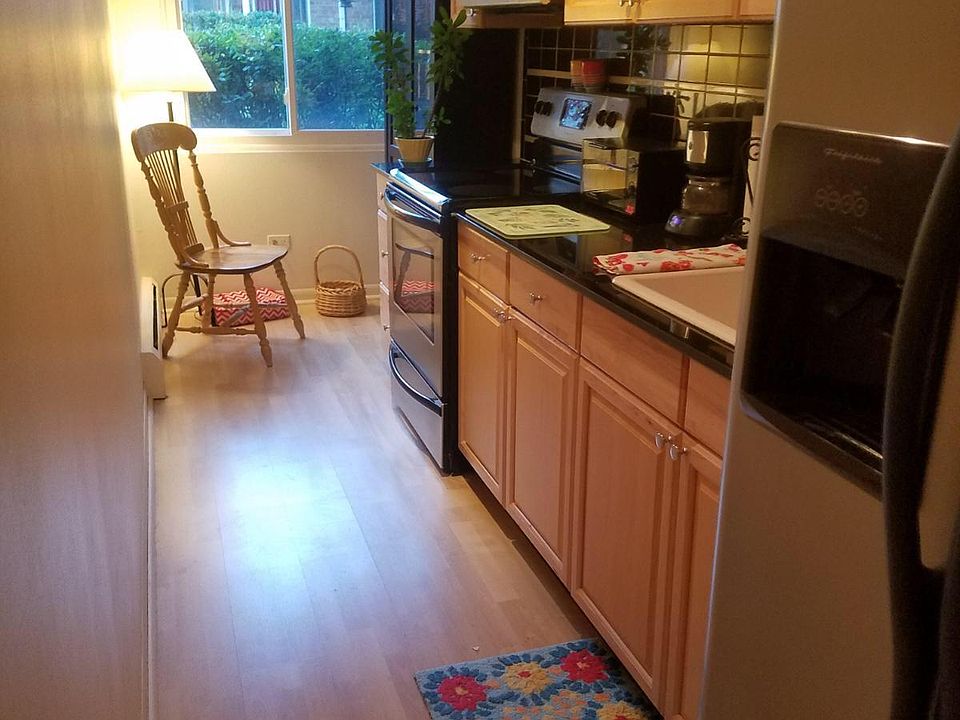 1st image of 5115 Blodgett Ave APT 104