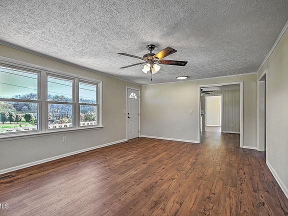 5th image of 10334 Redwood Cir