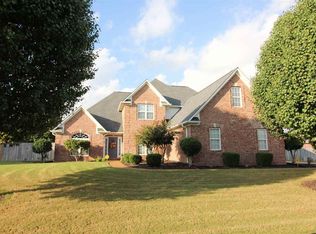 27 Auburndale Cv, Jackson, TN 38305