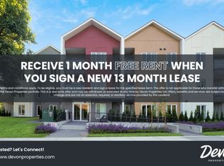 10129 5th St #108, Sidney, BC V8L2X8