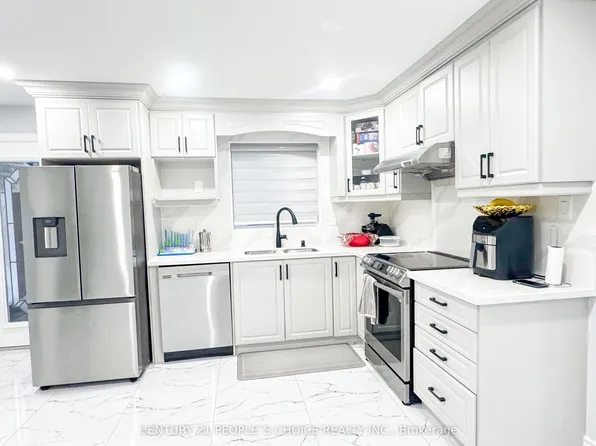 7 Dalraith Cres, Brampton, ON L6T 2X4