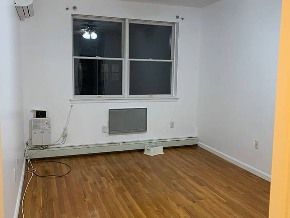 5th image of 24 Bay 26 St #203