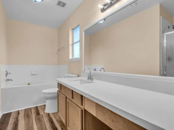 9831 Golden Prairie Ln, Houston, TX 77086